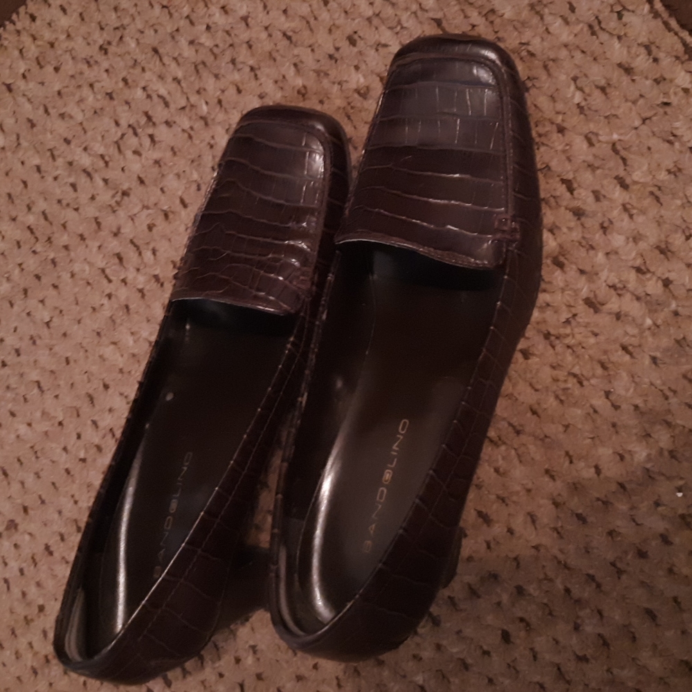 Vintage Bandolino Croc Leather Loafers - Picture 3 of 7